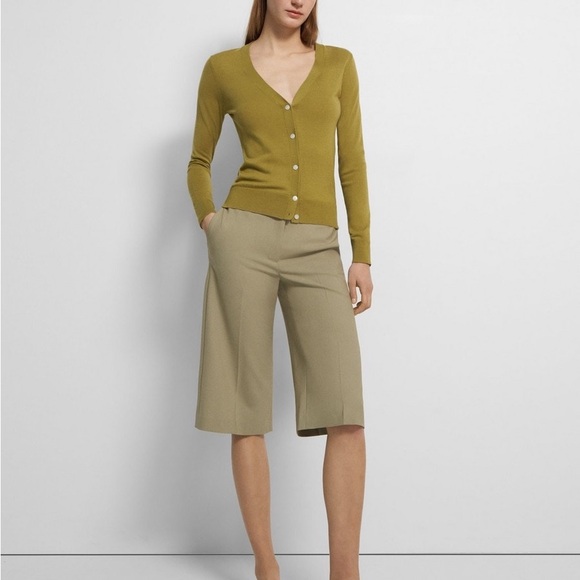 Theory Sweaters - Theory - Fine Merino Wool V Neck Green Button Down Lightweight Cardigan Size SM